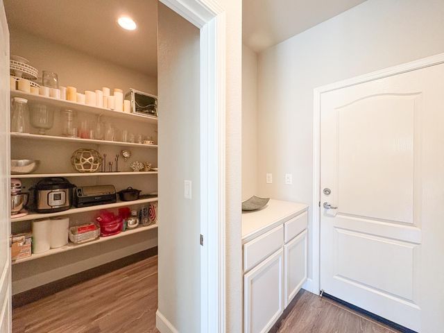 4477 Seabiscuit Dr, Roseville, CA 95747
