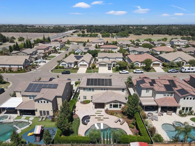 4477 Seabiscuit Dr, Roseville, CA 95747