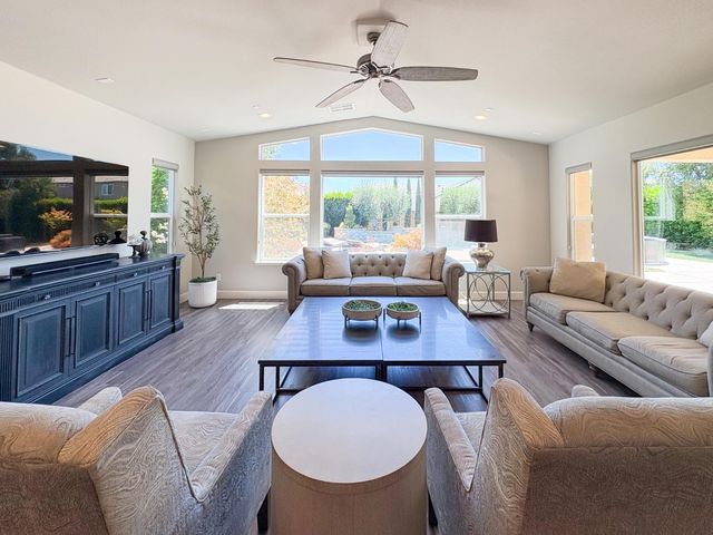 4477 Seabiscuit Dr, Roseville, CA 95747