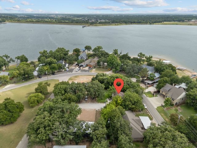 1400 E Lake Drive, Weatherford, TX 76087