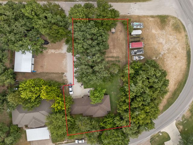 1400 E Lake Drive, Weatherford, TX 76087