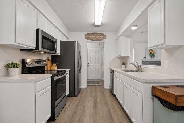1400 E Lake Drive, Weatherford, TX 76087