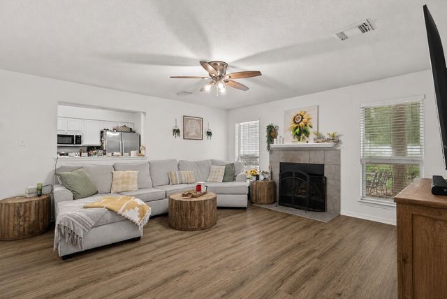 1400 E Lake Drive, Weatherford, TX 76087