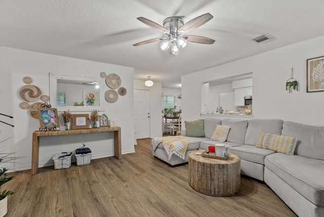 1400 E Lake Drive, Weatherford, TX 76087