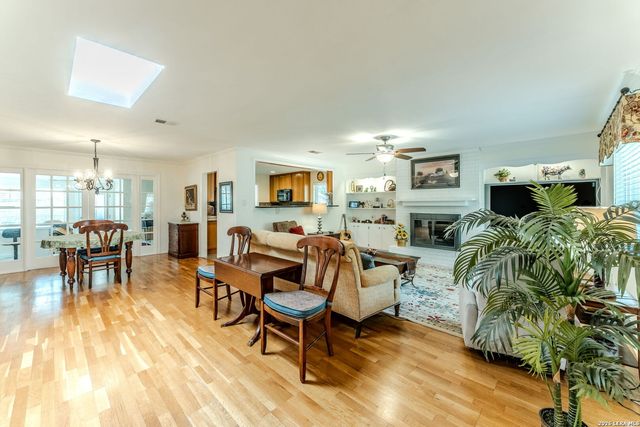 1618 NEW BOND ST, San Antonio, TX 78231