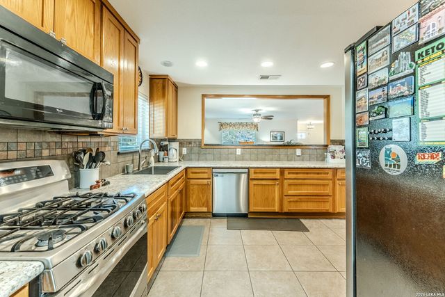 1618 NEW BOND ST, San Antonio, TX 78231