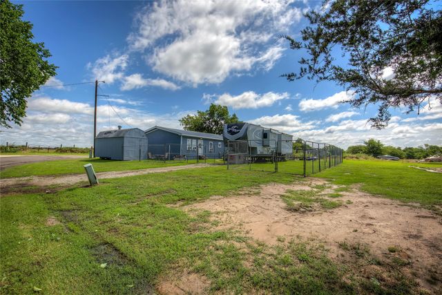 1867 County Road 4131, Cumby, TX 75433
