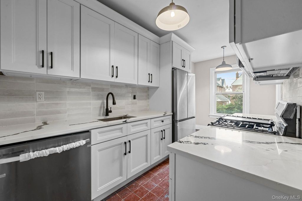13314 Francis Lewis Boulevard, Laurelton, NY 11413 — photo 3