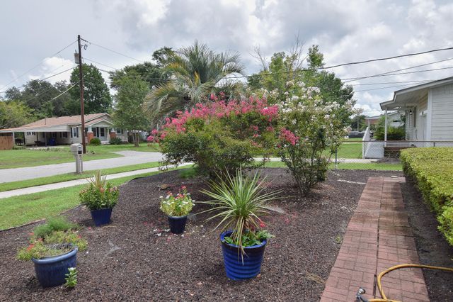 4735 Ivydale Drive, North Charleston, SC 29405