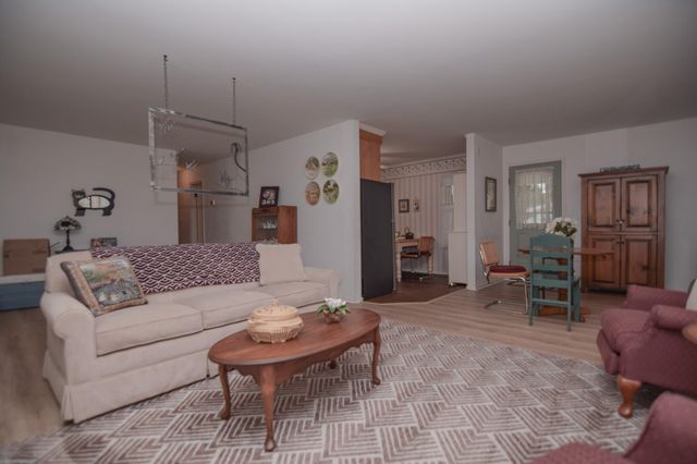 4735 Ivydale Drive, North Charleston, SC 29405