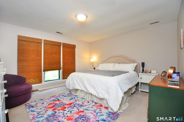 16 Applewood Lane 16, Avon, CT 06001