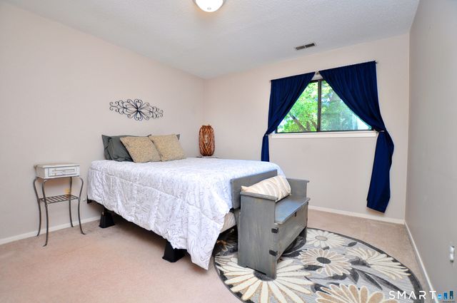 16 Applewood Lane 16, Avon, CT 06001