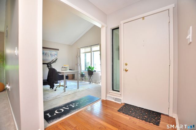 16 Applewood Lane 16, Avon, CT 06001