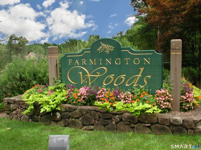 16 Applewood Lane 16, Avon, CT 06001