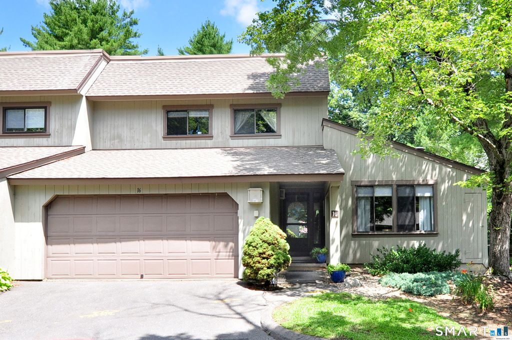 16 Applewood Lane 16, Avon, CT 06001