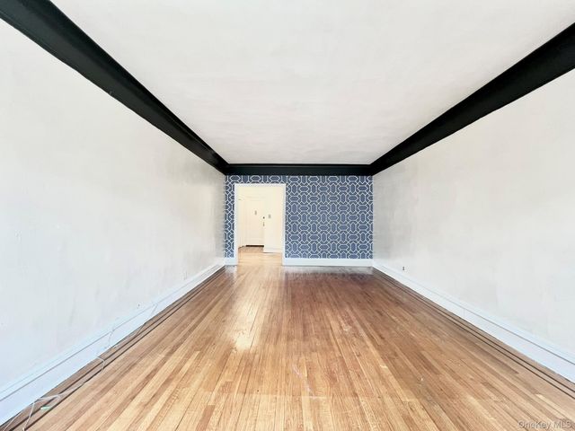 7320 Austin Street 5B, Forest Hills, NY 11375