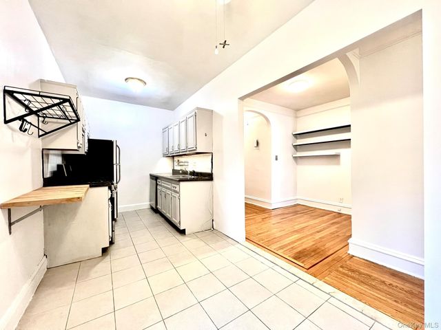 7320 Austin Street 5B, Forest Hills, NY 11375