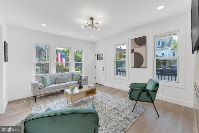 67 PINE ST, Mount Holly, NJ 08060