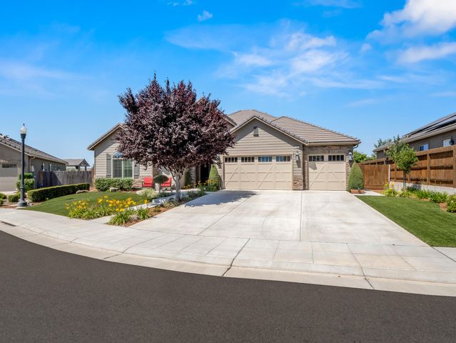 384 Sentinel Drive, Madera, CA 93636