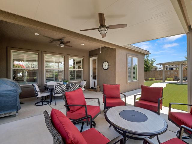 384 Sentinel Drive, Madera, CA 93636