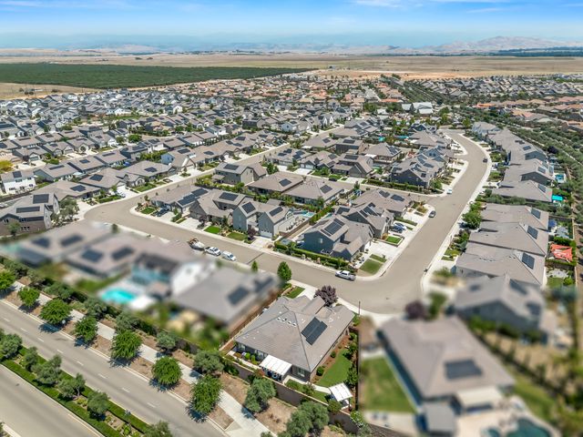 384 Sentinel Drive, Madera, CA 93636