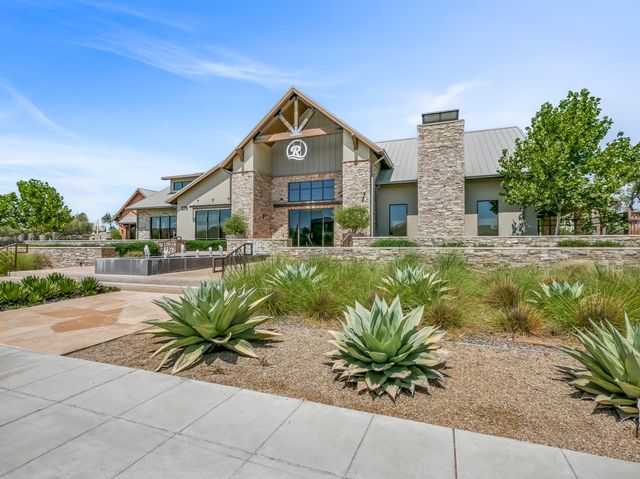 384 Sentinel Drive, Madera, CA 93636