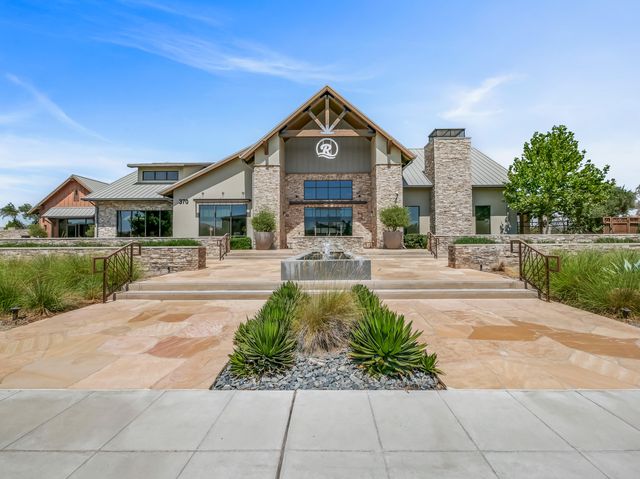 384 Sentinel Drive, Madera, CA 93636