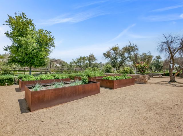 384 Sentinel Drive, Madera, CA 93636
