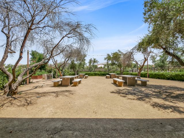 384 Sentinel Drive, Madera, CA 93636