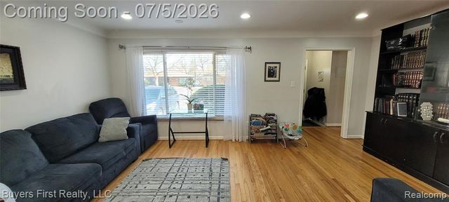 24641 Church Street, Oak Park, MI 48237