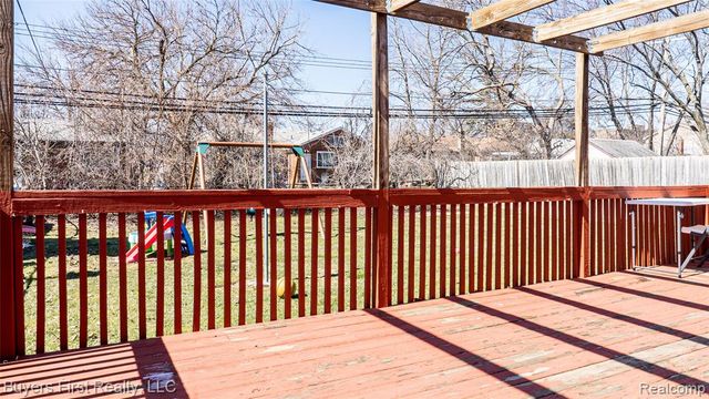 24641 Church Street, Oak Park, MI 48237