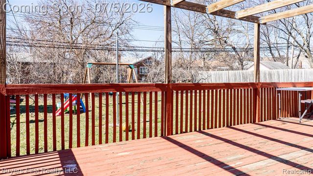 24641 Church Street, Oak Park, MI 48237