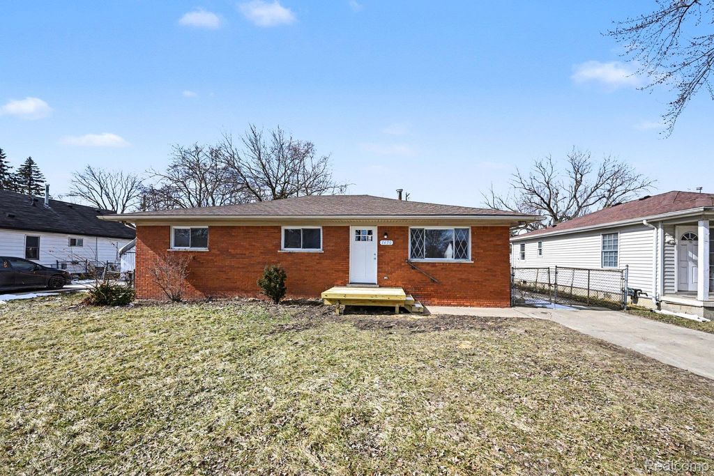 1470 Elias Street, Westland, MI 48186