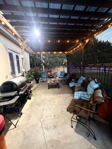 2811 Woodrow Road, Lubbock, TX 79423