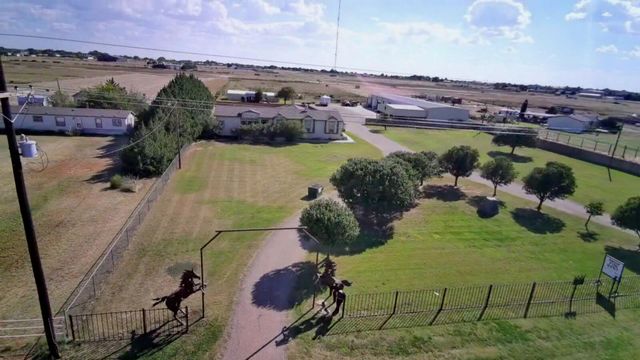 2811 Woodrow Road, Lubbock, TX 79423