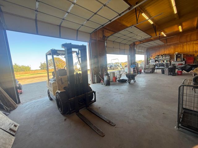 2811 Woodrow Road, Lubbock, TX 79423