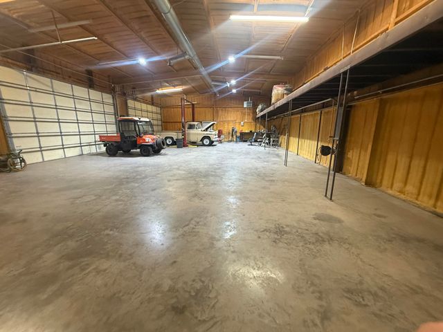 2811 Woodrow Road, Lubbock, TX 79423