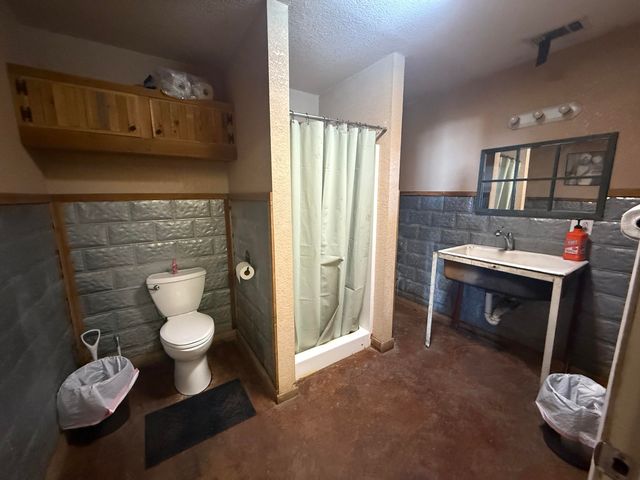 2811 Woodrow Road, Lubbock, TX 79423