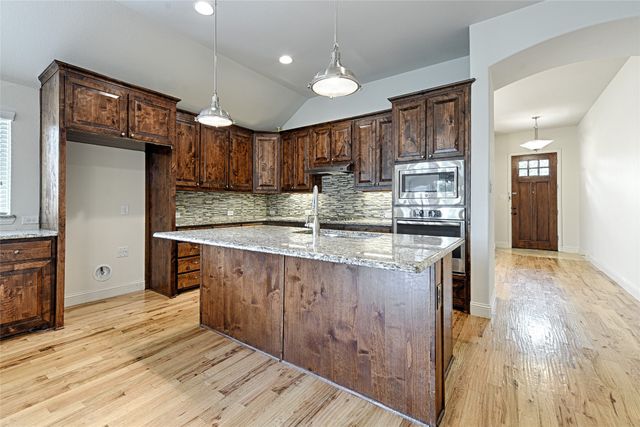 1124 Hot Springs Way, Celina, TX 75009