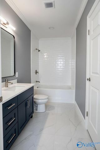 6400 Dalewood Lane, Guntersville, AL 35976