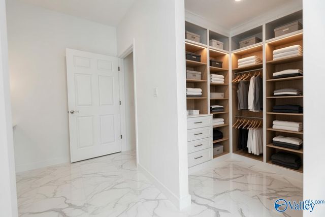 6400 Dalewood Lane, Guntersville, AL 35976