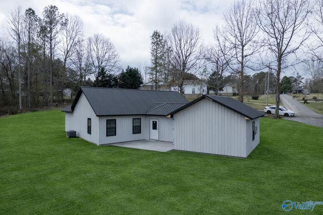 6400 Dalewood Lane, Guntersville, AL 35976