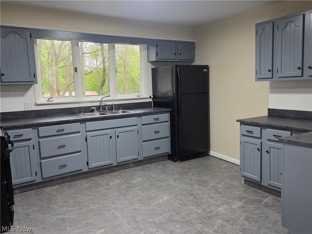 137 Hiler Street, Conneaut, OH 44030