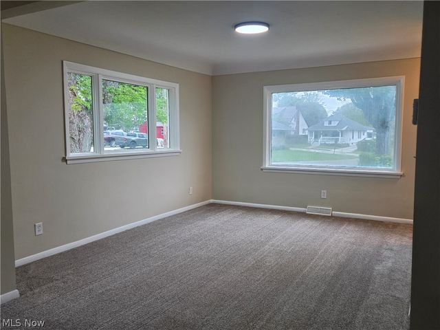137 Hiler Street, Conneaut, OH 44030