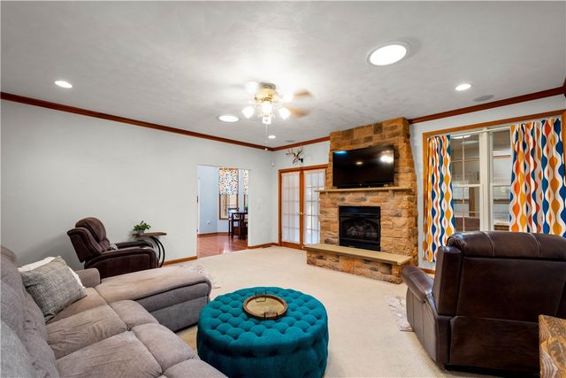 117 Clare Dr, Perryopolis, PA 15473