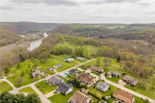 117 Clare Dr, Perryopolis, PA 15473