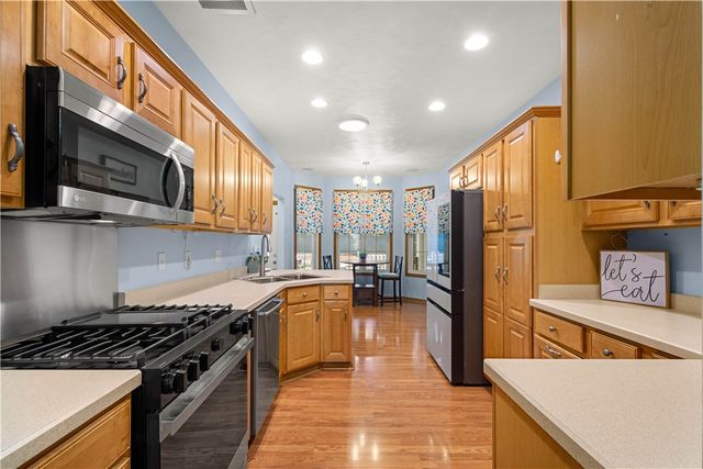 117 Clare Dr, Perryopolis, PA 15473