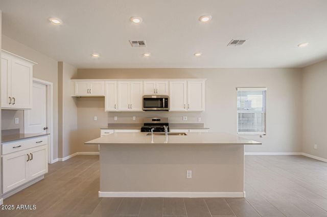 18939 N AVELINO Drive, Maricopa, AZ 85138