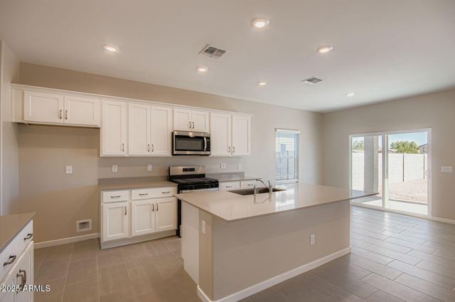 18939 N AVELINO Drive, Maricopa, AZ 85138