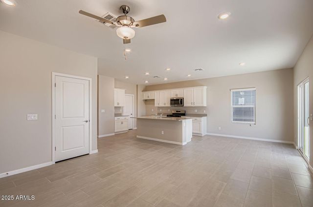 18939 N AVELINO Drive, Maricopa, AZ 85138